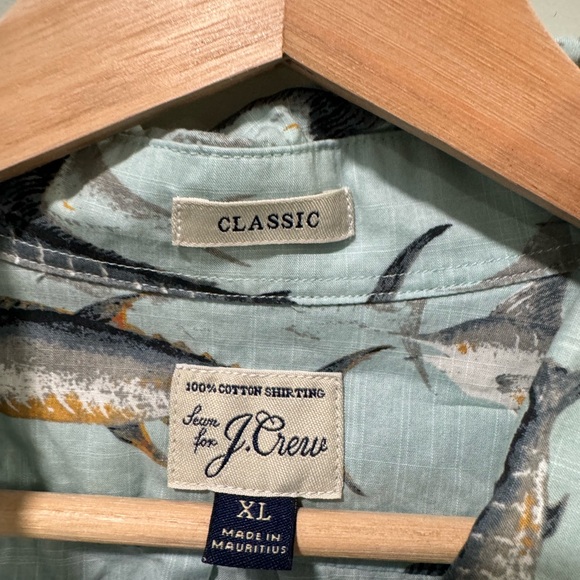 J. Crew Classic fit sailfish button up shirt - Picture 5 of 6
